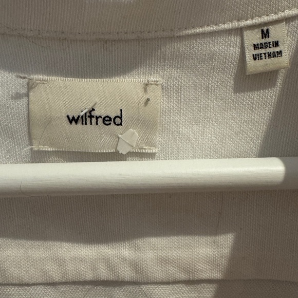 Aritzia white linen cropped button up 🤞 - Picture 3 of 4